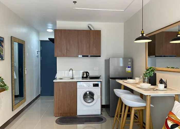 Moonlight Chic Living Apartment Lapu-Lapu City